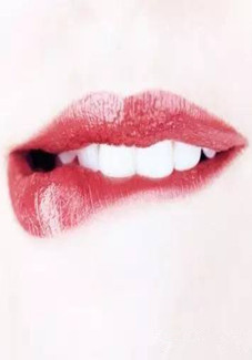 如何設計韓式定妝的唇彩唇形